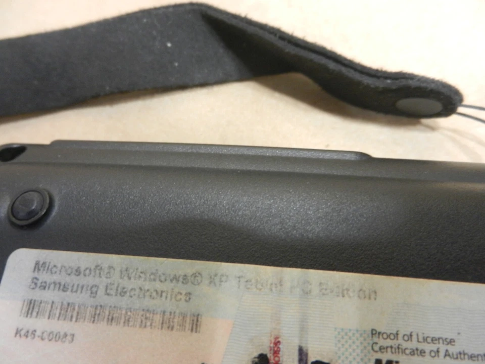 Samsung Q1 Handheld PC ( Model NP-Q1-V004/SEA ) WINDOWS XP Locked ** SUPER RARE - Image 4 of 4