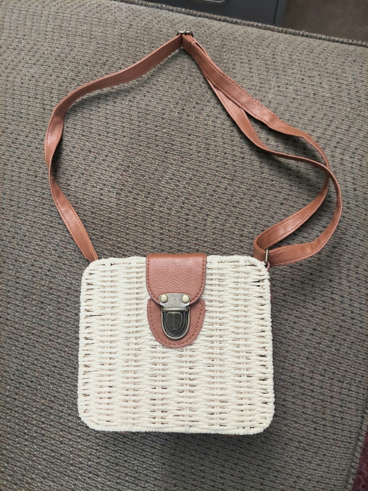 Square Rattan Straw Wicker Woven Cross Body Purse Gem