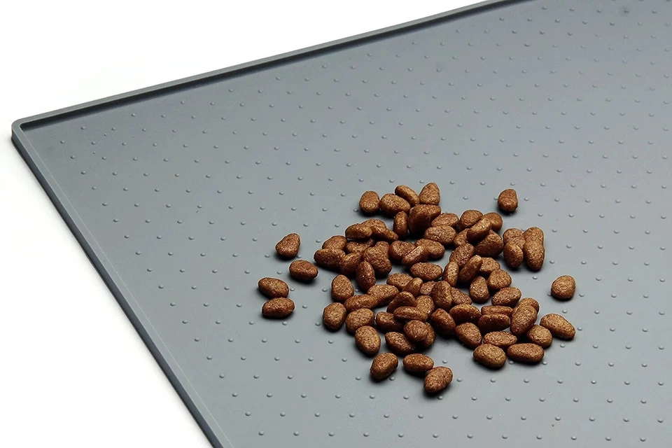Large Pet Puppy Silicone Waterproof Feeding Food Mat Non Slip Bowl Placemat - Image 2 of 4