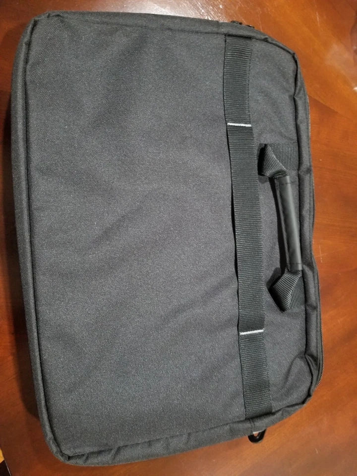 Pasta Solo New York Notch Slim Compatível com Laptop 17,3", Preta  - Imagem 3 de 4