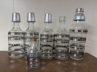 Vintage PHILCO RADIOBAR decanter set wth Shaker and bitters bottle