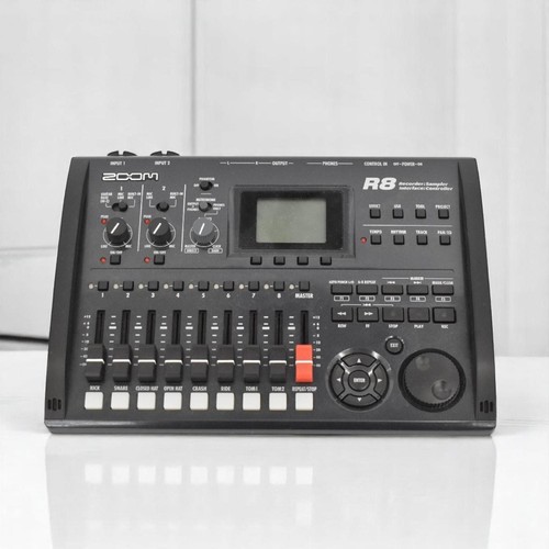 Zoom R8 Multitrack Digital Recorder 8-track MTR Sampler Tested - Picture 2 of 3