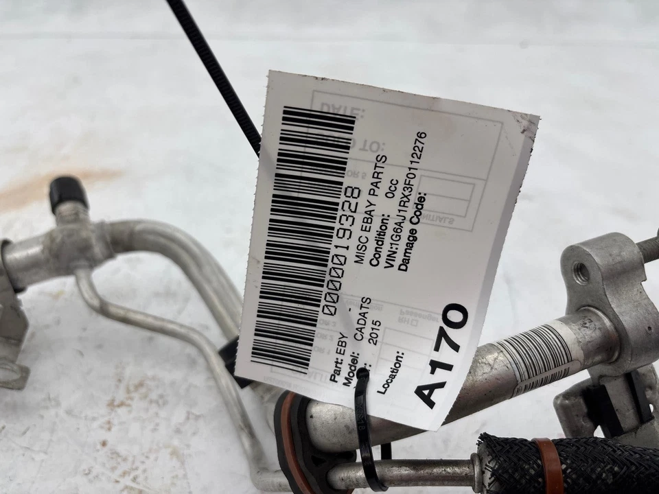 Conjunto de manguera de succión y líquido Cadillac ATS 2013-2019 OEM 84498821 Foto 2 de 4