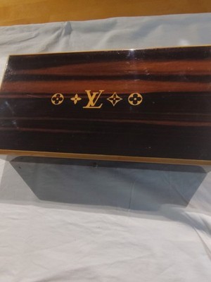 Louis Vuitton Travel Humidor Holds Five To Seven Cigars