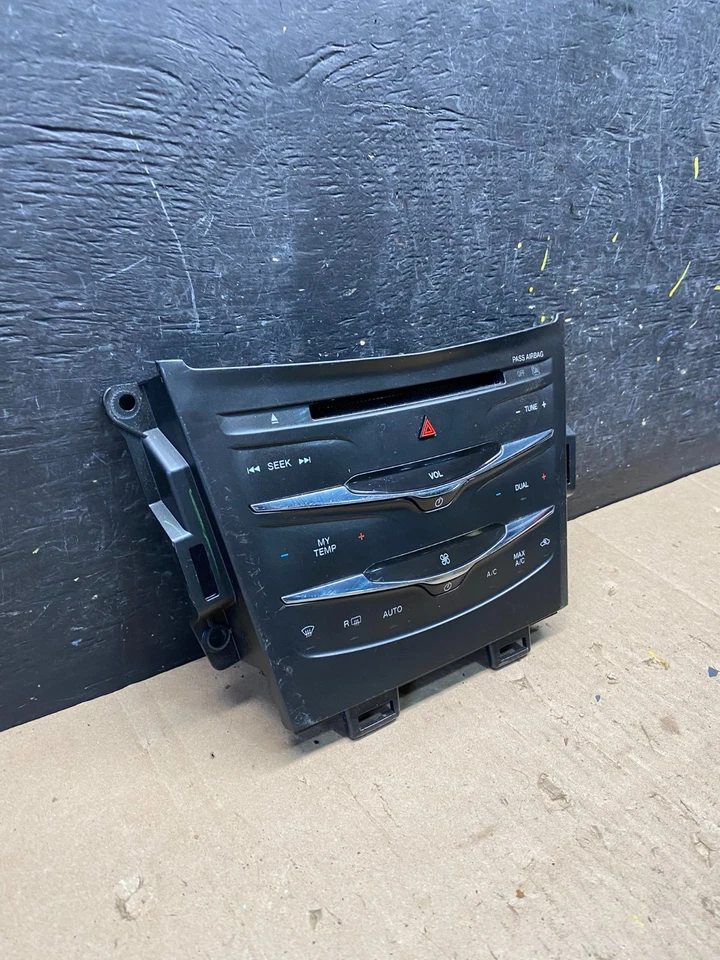 2013 to 2019 Lincoln MKT OEM Radio Dual Climate Control Panel OEM r9021 DG - Image 2 of 4