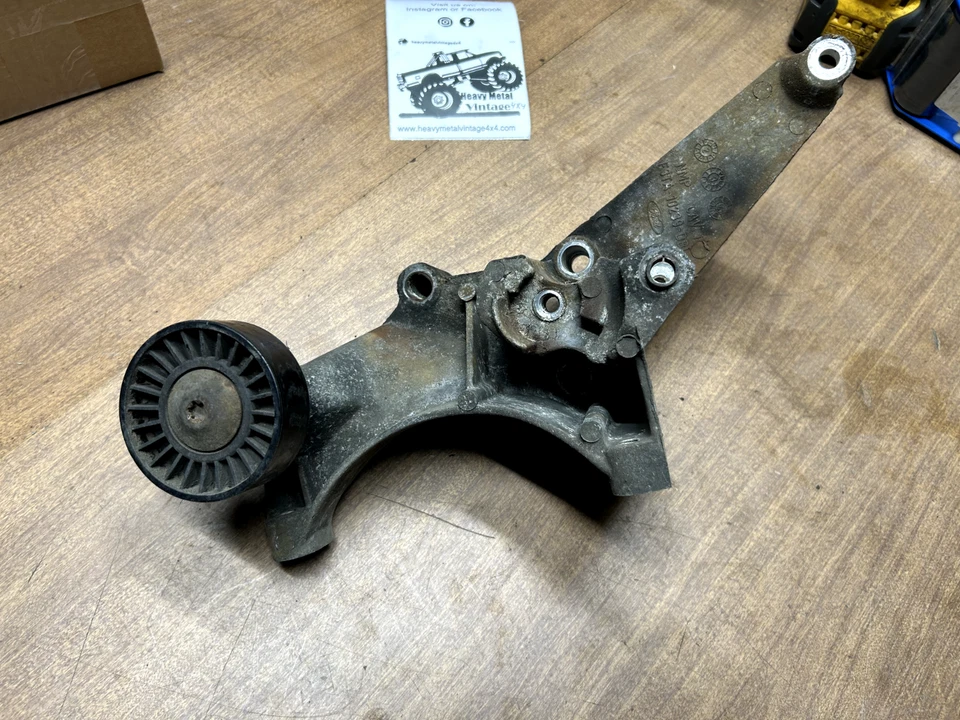 93-96 Ford F-150 - 5.8L 5.0L ALTERNATOR & tensioner BRACKET - F3TA-10239-DBI - Image 3 of 4