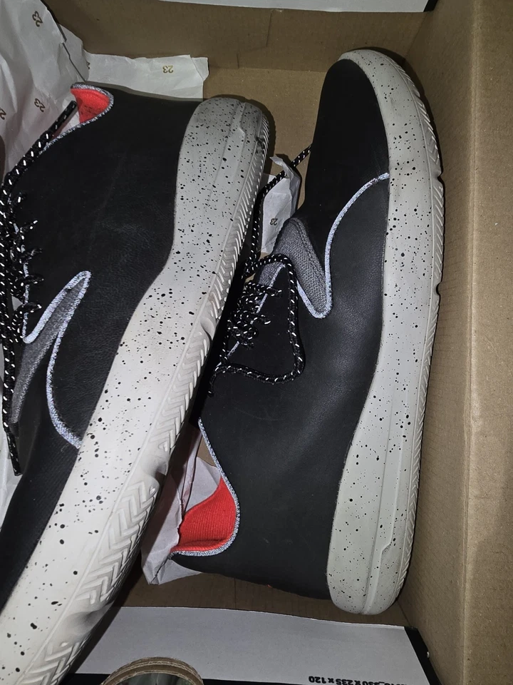 Tenis deportivos NIKE AIR Jordan Eclipse Holiday talla 11,5 OG caja roja negra  Foto 3 de 4