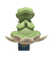 Bath Body Works YOGA FROG ON LILY PAD NIGHTLIGHT Wallflowers Diffuser Plug