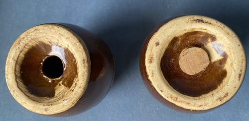 HULL SALT & PEPPER SET Pottery Shaker Embossed Letters Cork Stopper Brown Drip - Picture 9 of 11