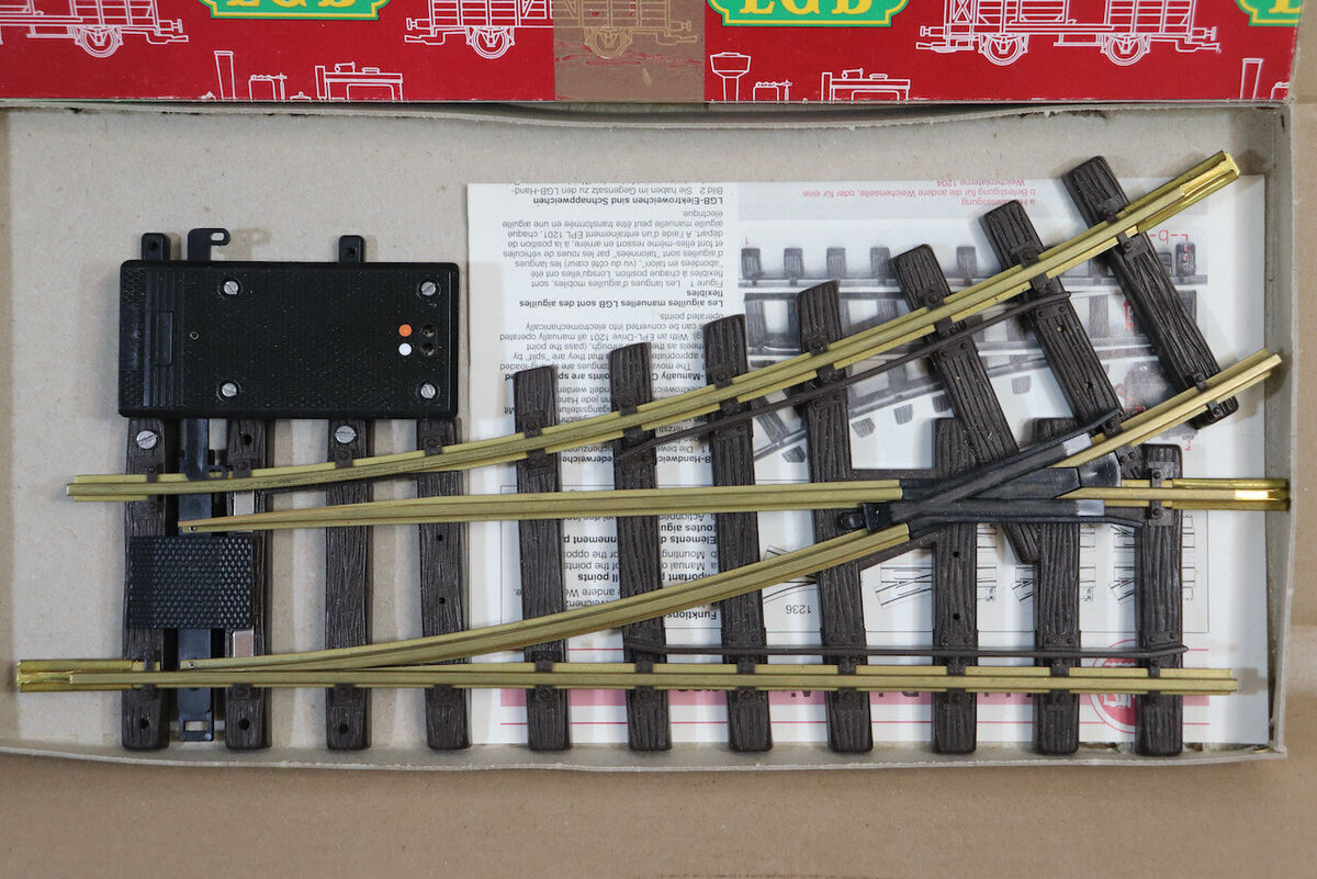 LGB 12100 12150 G GAUGE ELECTRIC LEFT HAND POINT R1 30 LGB 12100 12150 G GAUGE ELECTRIC LEFT HAND POINT R1 30
