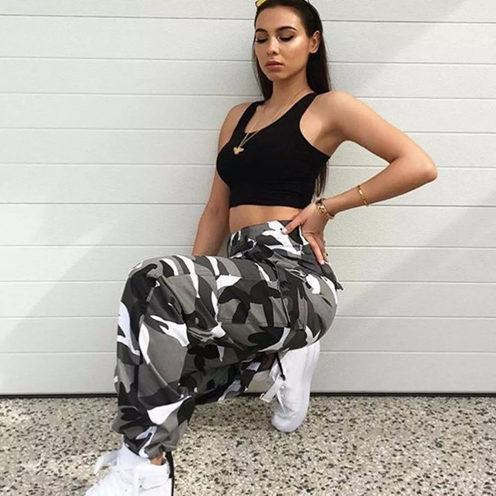 Wholesale J&H 2022 new arrivals hots sale camo joggers for women high waist  camouflage cargo pants slim fit high street style From m.