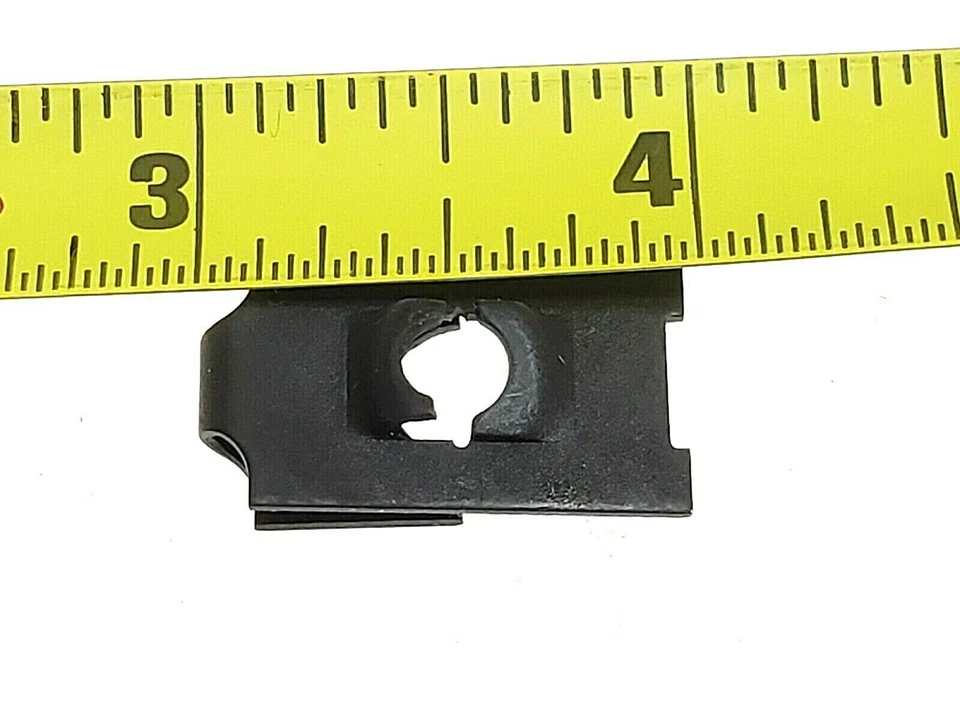 GM Cuerpo Guardabarros Tablero Correcto de Fábrica 1/4-14 Tornillo Perno U Clips Tuercas en J 10 piezas IR Foto 4 de 4