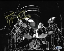 QUEEN ROGER TAYLOR SIGNED PHOTO, BECKETT COA 8 X 10