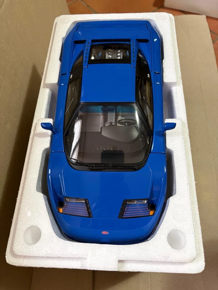 1/12 KK Bugatti EB110  1991 blue - Immagine 2 di 4