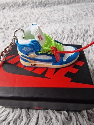 Air Jordan 1 x Off White 3D Gummi Schlüsselanhänger mit Box selten wie Hühnerzähne