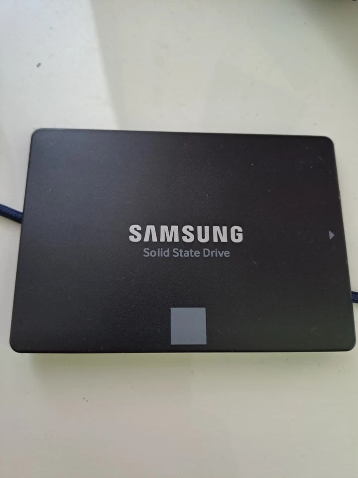 Samsung 850 EVO 250 GB 2.5 Zoll SATA-III 6 Gb/s SSD