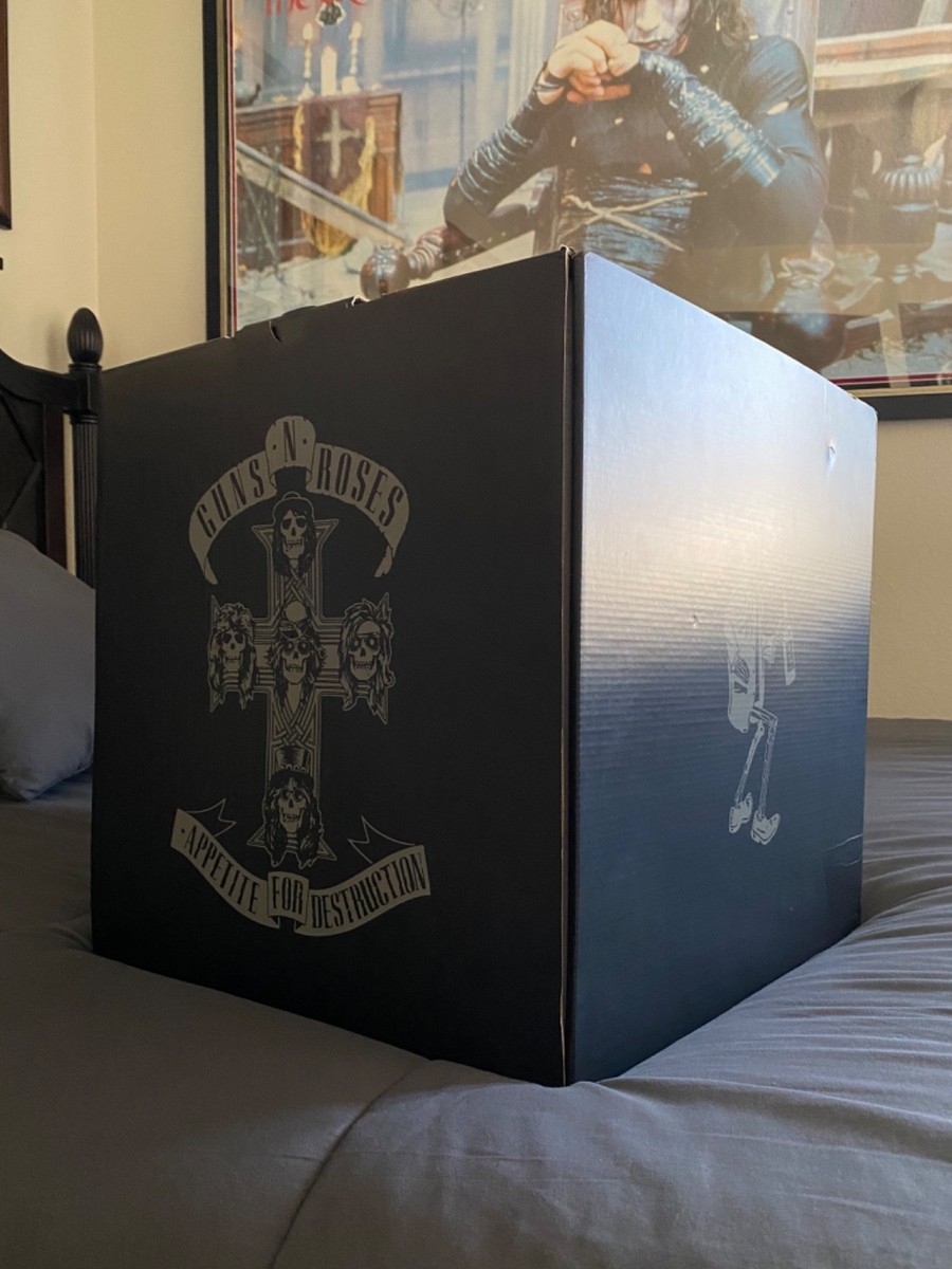 超レア:コレクターアイテムGuns N' Roses BOX GUNS N ROSES APPETITE FOR DESTRUCTION LOCKED N LOADED EDITION