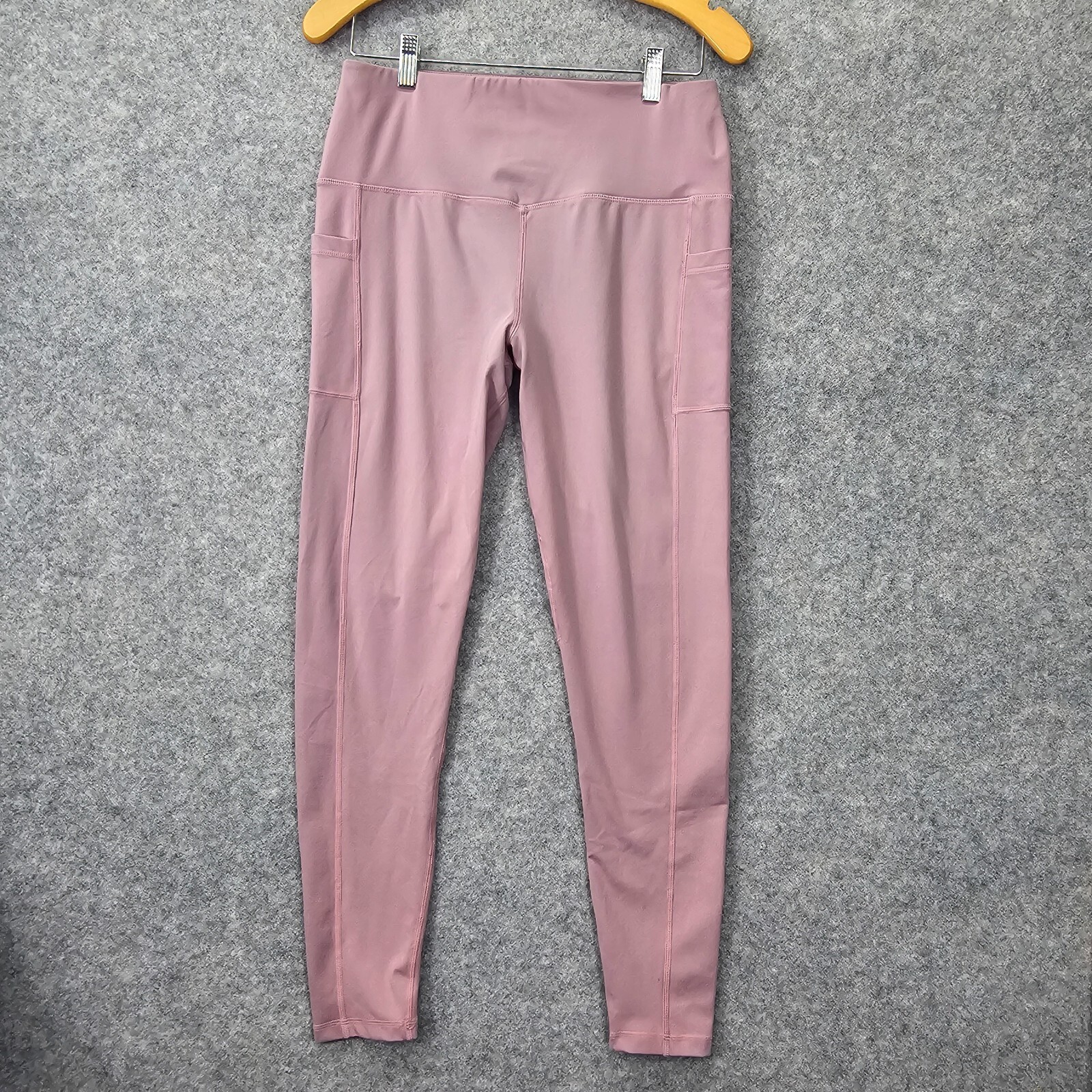Foto 1 di 9