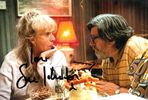 THE ROYLE FAMILY: SUE JOHNSTON 'BARBARA ROYLE' SIGNED 6x4 PORTRAIT PHOTO+COA - 第 1/1 張圖片