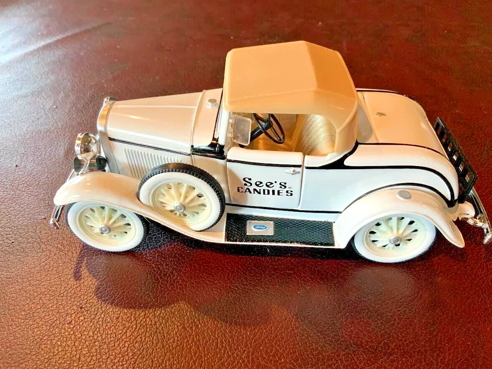 ERTL See's Candies 1930 Ford Modelo A Roadster Banco Diecast Car 1:25 nuevo en CAJA Foto 3 de 4