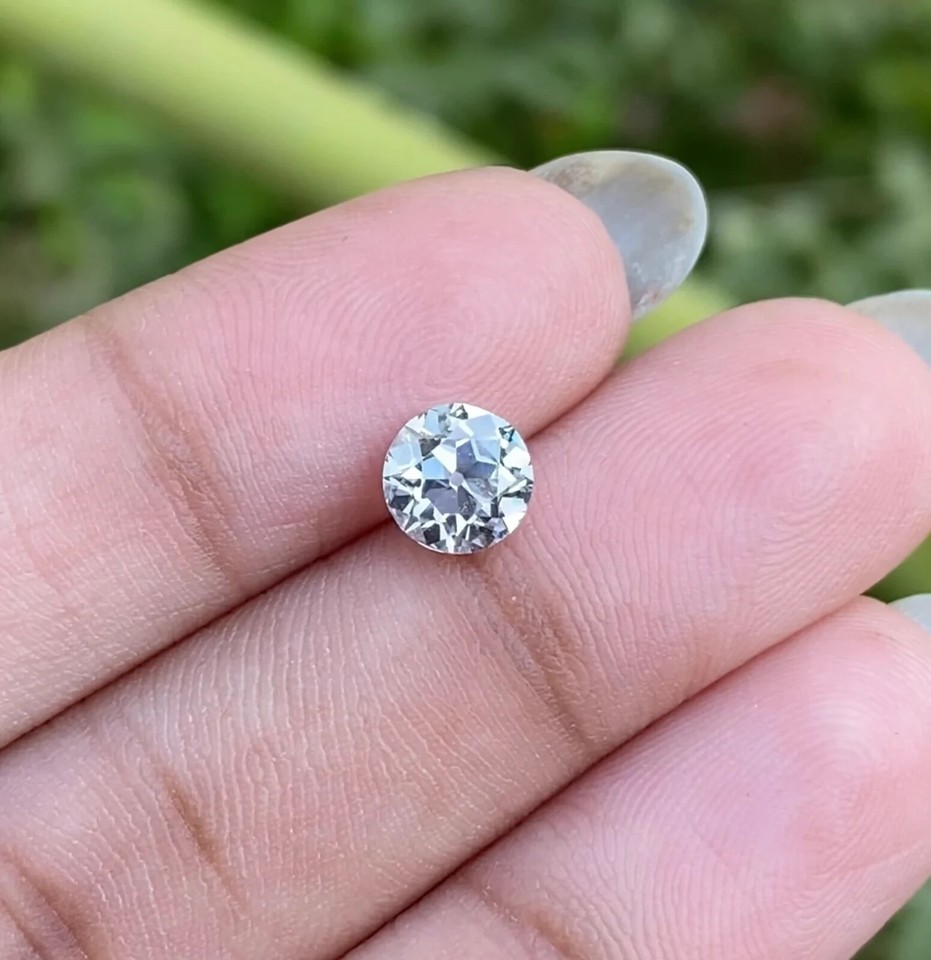 2.04Ct Round Cut WhiteNatural D Color VVS1 Clarity Lab Grown Diamond