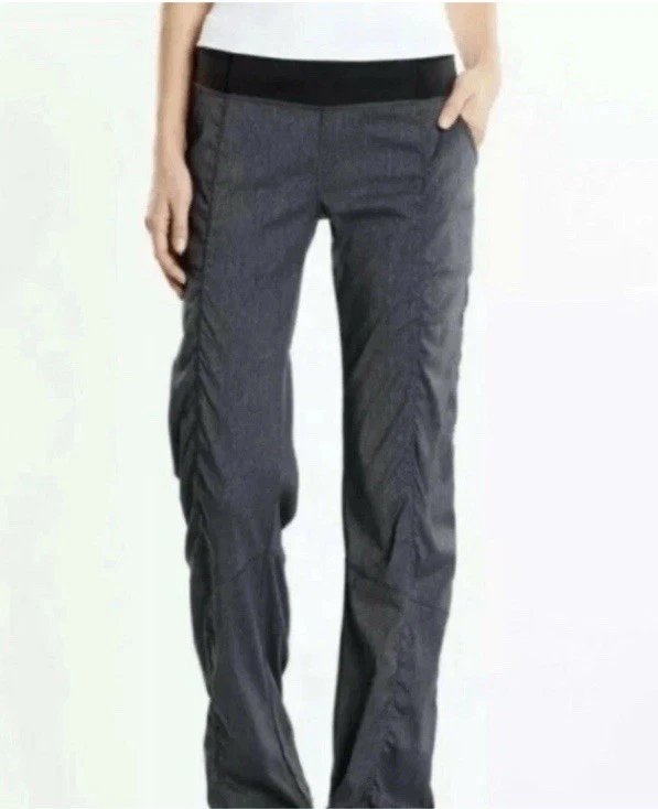 Pantalones de chándal Lucy Get Going para mujer medianos ligeros puños ceñidos gris baile Foto 2 de 4