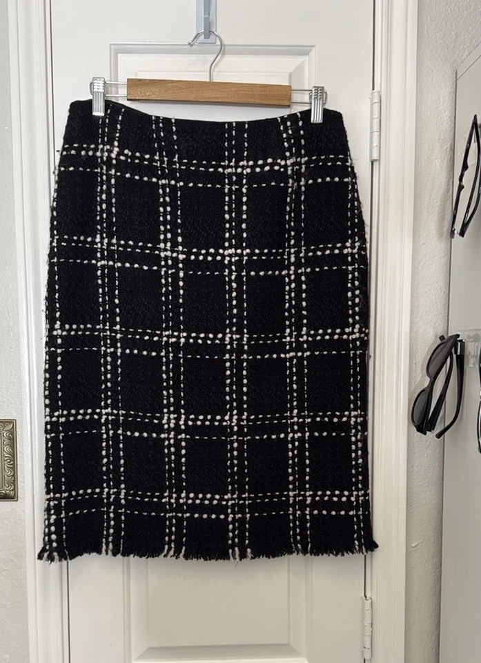 Falda lápiz Harold’s mezcla de lana a cuadros con flecos talla 6 usada  Foto 2 de 4