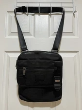 Tumi Alpha Bravo crossbody leather bag EUC