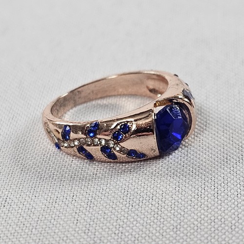 925 Sterling Silver Ring w/ Sapphire & Diamond Looking Stones 3.91gr Sz 7 READ⬇ - Picture 3 of 9
