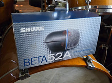Shure BETA 52A Dynamic Supercardioid Kick Drum Microphone w/ Pivot Mount
