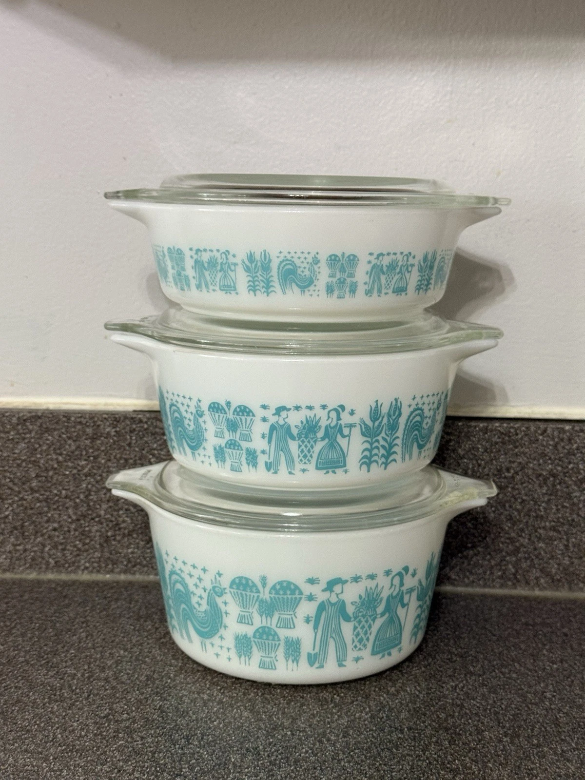 Vintage Pyrex Amish Butterprint Casserole Dishes With Lids 471  472  473