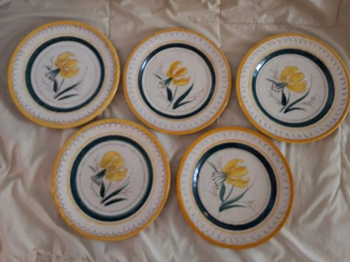 Stangl Pottery Terra Rose Garden Flower Yellow Lilly Dinner Plate 9 3/8" Vintage