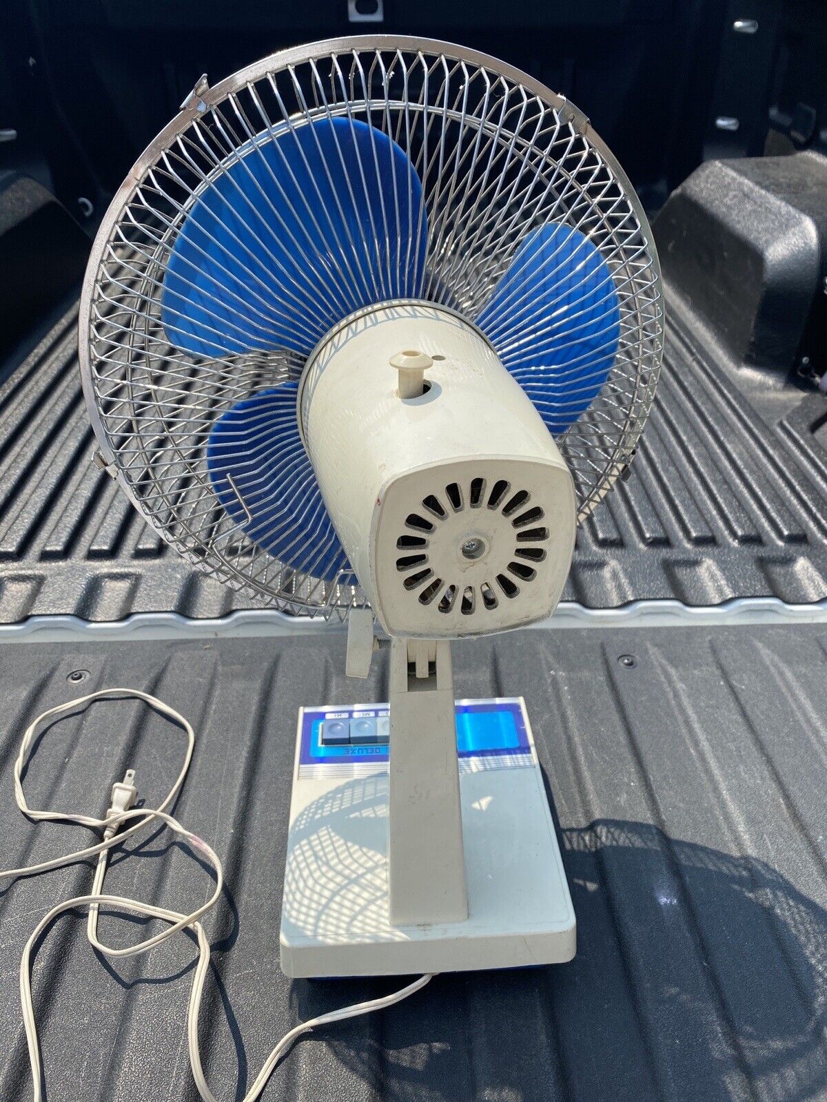 Vintage Super 12” Oscillating Fan KH-201R