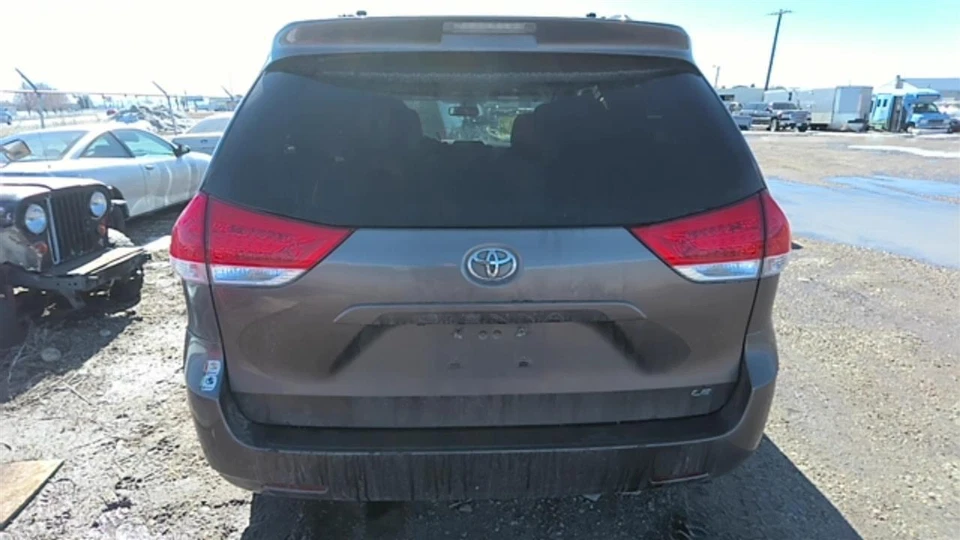 Used Automatic Transmission Assembly fits: 2011 Toyota Sienna AT 6 cylinder FWD - Image 3 of 4