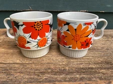 Set of 2 Vintage Collectible Coffee Tea Cup Mug Made in Japan Flowers Stackable