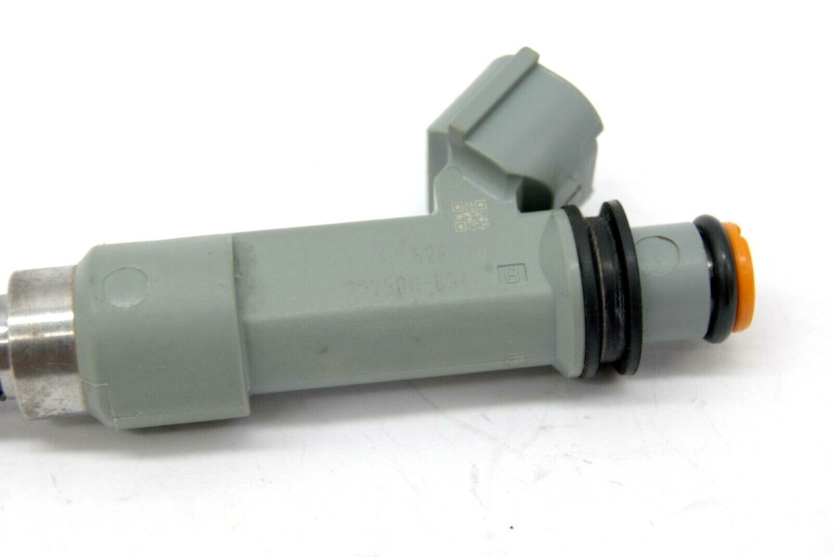 FUEL INJECTOR GENUINE FOR SUZUKI SWIFT LIANA SX4 1.3 15 M13A M15A