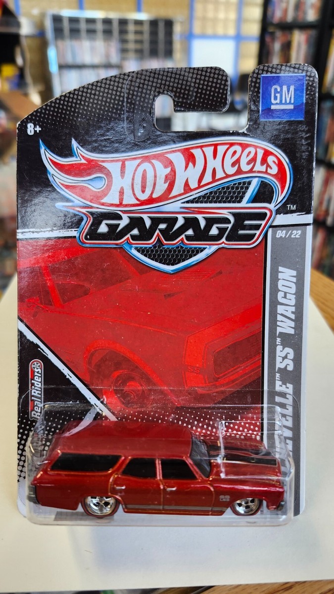 WAYNE'S GARAGE '70 CHEVELLE SS WAGON （赤） 2011 Hot Wheels GM Garage 04/22 '70 Chevelle SS Wagon in Red