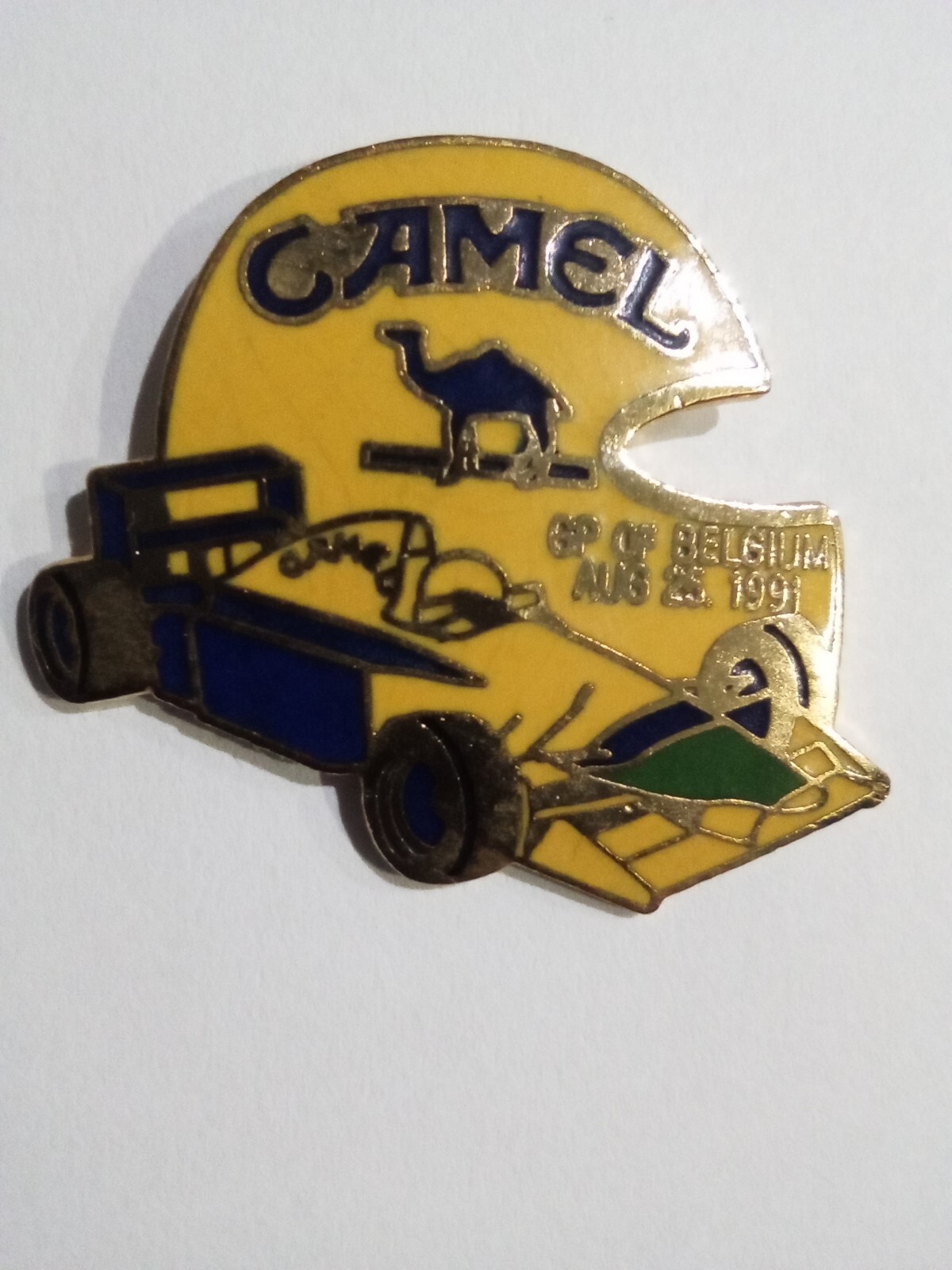 a PINS ENAMEL CAR CAR F1 RENAULT CAMEL ELF LABATT'S CANON PIN