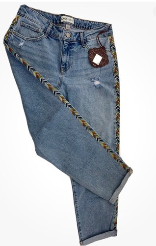 Women's Mid-Rise Straight Leg Jeans Embroidered On Sides Ankle Length Size8 NWT - Bild 4 von 5
