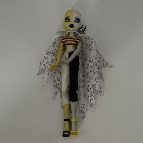MGA Bratz Bratzillaz Glam Gets Wicked Switch-A-Witch gelb Clown Puppe schwarz