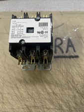 Hartland HCC-3XQ02YV271 Definite Purpose Contactor 2139 24v Coil 3 Pole 30 FLA