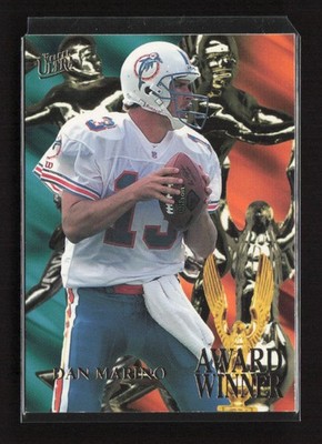 1995 Ultra Award Winners #3 Dan Marino Miami Dolphins
