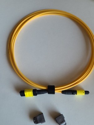 LWL Patchkabel F-MTP/APC auf F-MTP/APC 12f 2,5m 3mm Typ A gelb (WH2