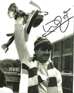Kevin Ratcliffe EVERTON Signed 10 x 8 Photograph