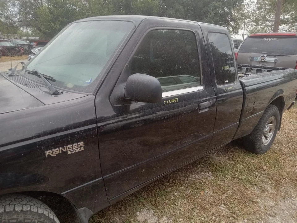 (LOCAL PICKUP ONLY) AC Condenser Regular Cab Fits 98-09 RANGER 613846 Foto 2 de 4