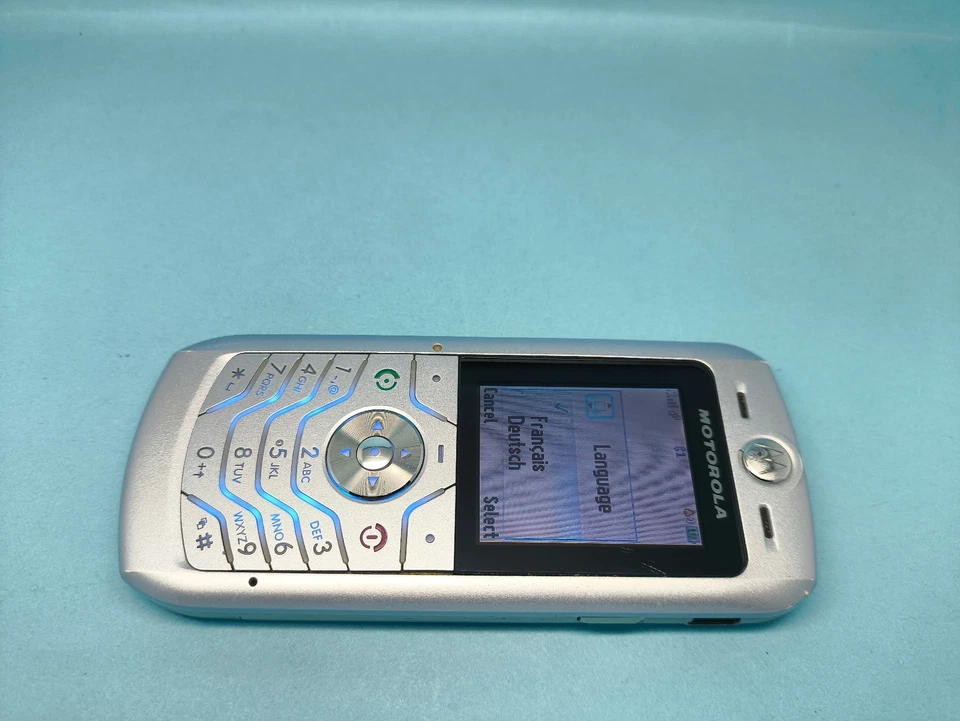 Motorola SLVR L6 (Unlocked) Mobile Phone Good Condition - Image 2 of 4