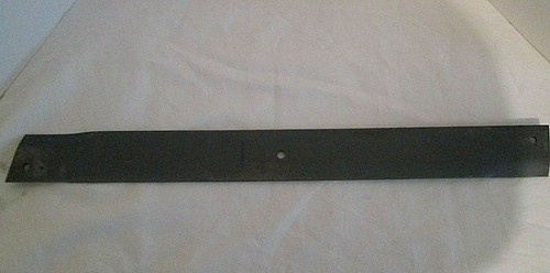 UNIVERSAL MOWER BLADE 3/8" CENTER HOLE, LENGTH 25 7/8 " New Old Stock - Picture 2 of 3