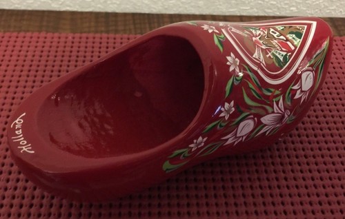 d) RED Hand Painted DUTCH WOODEN Shoe ~ Made in Holland by JUNDRA (6-1/2" x 3") - Picture 3 of 9
