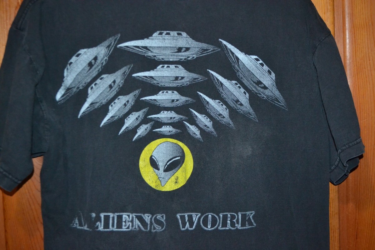 Vintage Alien Workshop The Truth Is Up There 90's Graphic T-shirt