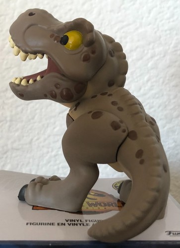 "Figura Funko Mystery Minis Jurassic World Dominion 3" Tyrannosaurus Rex 1/6 ¡Nueva! - Imagen 3 de 5